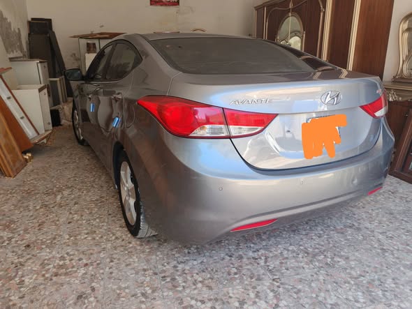 هيونداي افانتي 2013 - صورة 1