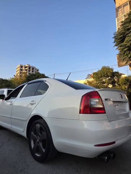 سكودا أوكتافيا 2010 - صورة 4