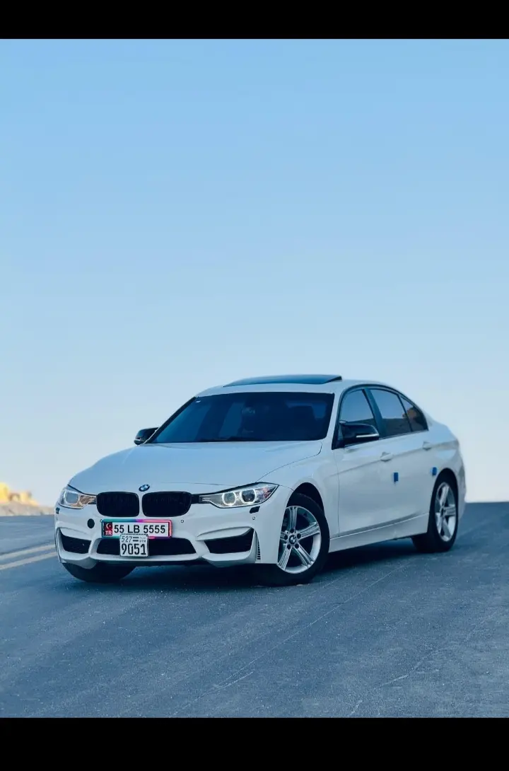 BMW 328i 2012 - فتحة سقف مميزة - صورة 7