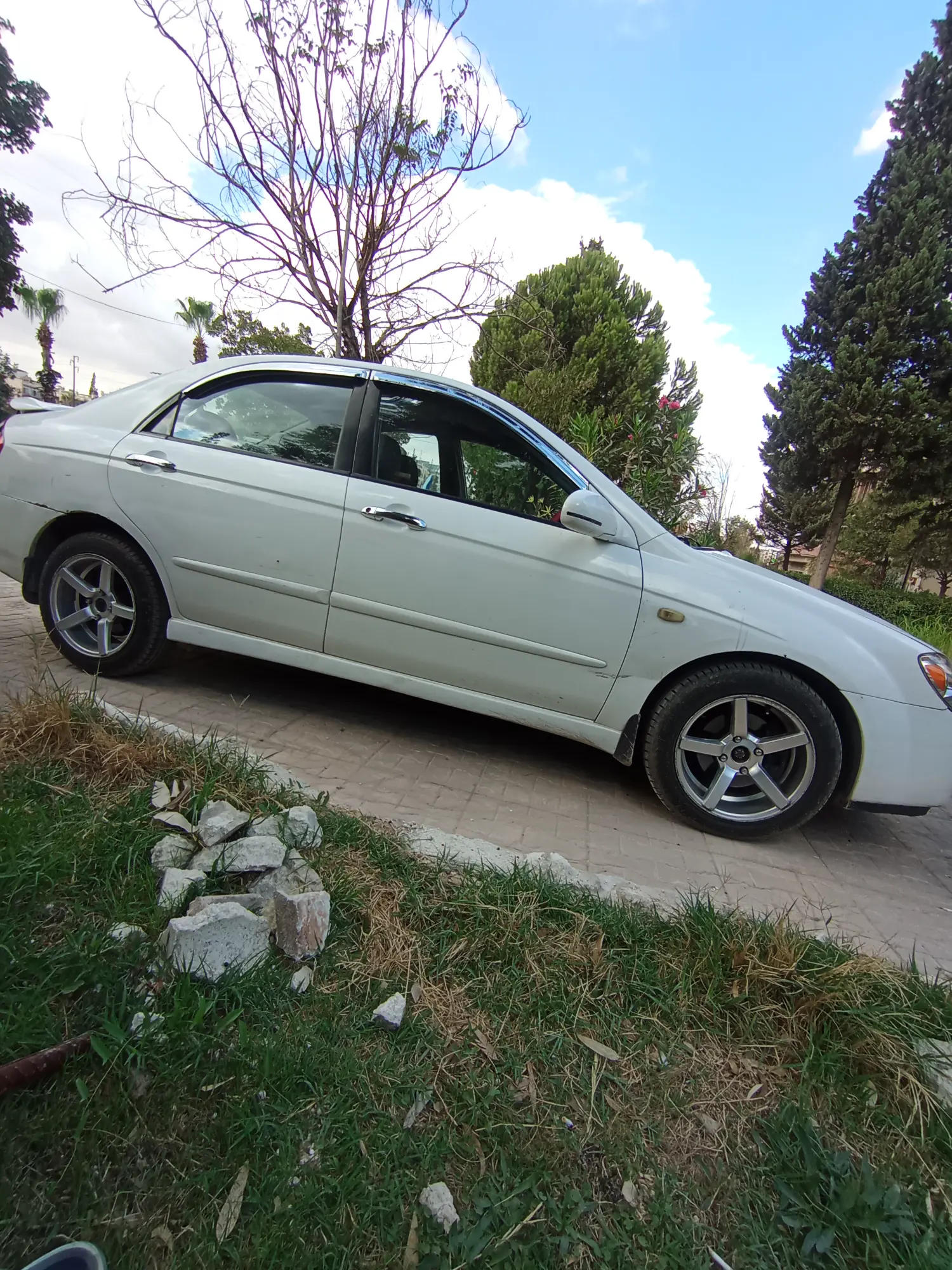 كيا سبكترا 2005 - اقتصادية وموثوقة - صورة 1