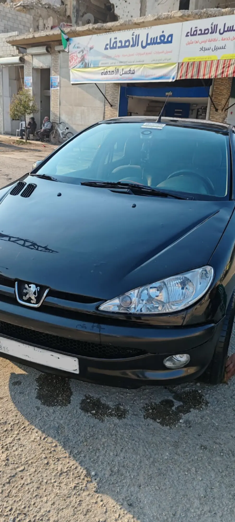 بيجو 206 موديل 2006 بحالة جيدة - صورة 2