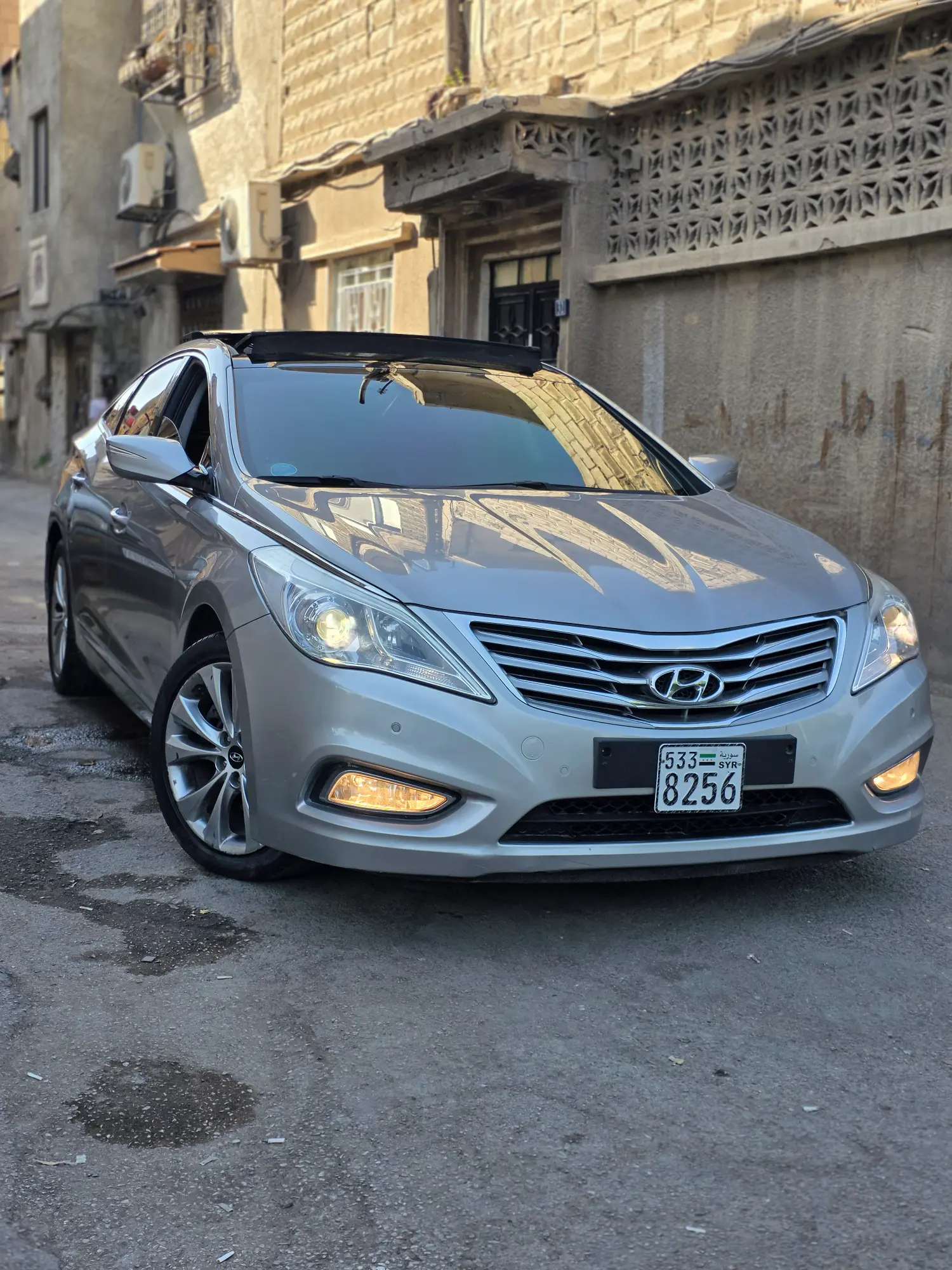 هيونداي أزيرا 2012 .. نظيفة جداً - صورة 1