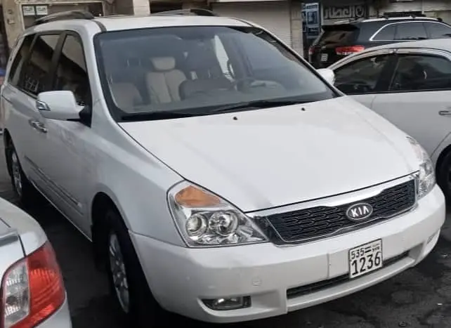كيا كرنفال 2012 عائلية ومريحة - صورة 1