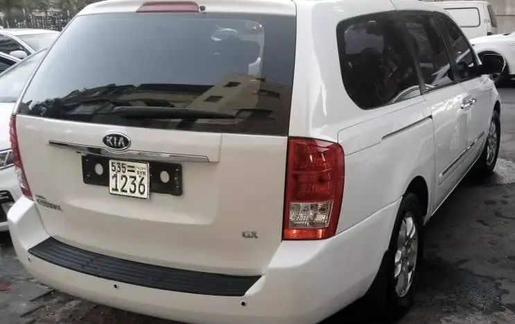 كيا كرنفال 2012 عائلية ومريحة - صورة 2