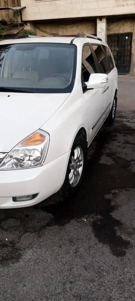 كيا كرنفال 2012 عائلية ومريحة - صورة 3