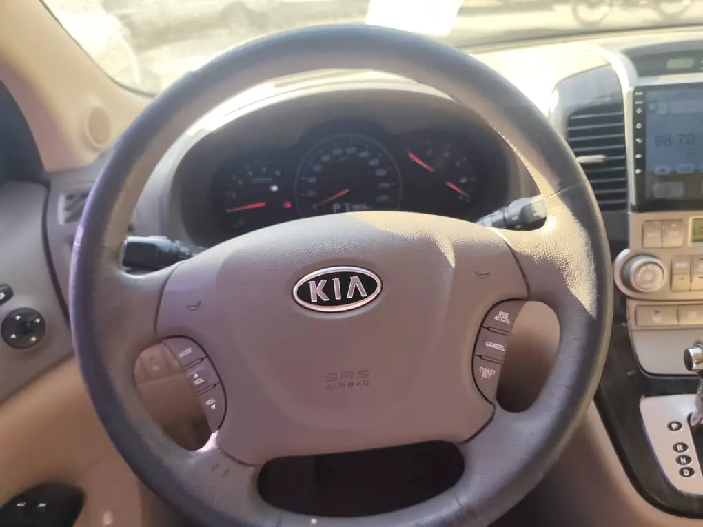 كيا كرنفال 2012 عائلية ومريحة - صورة 6
