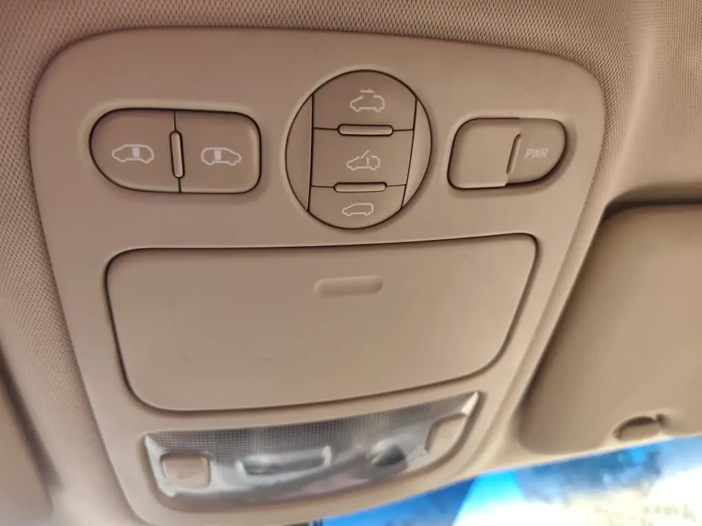 كيا كرنفال 2012 عائلية ومريحة - صورة 10