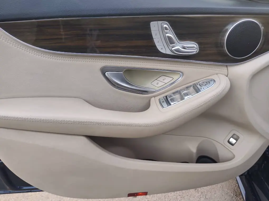 مارسيدس c300 2015 - صورة 17