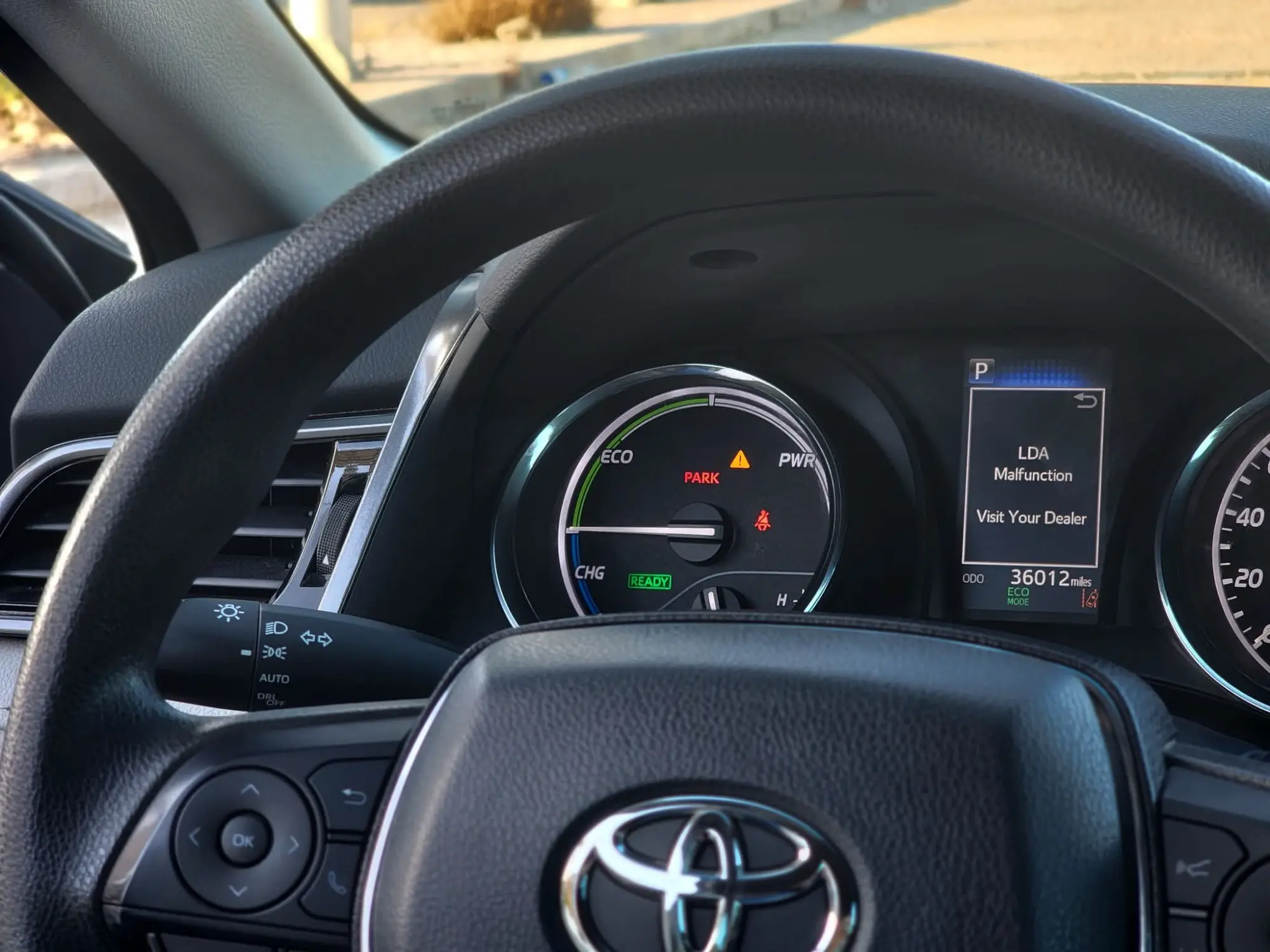 تويوتا كامري هايبرد 2020 - صورة 13