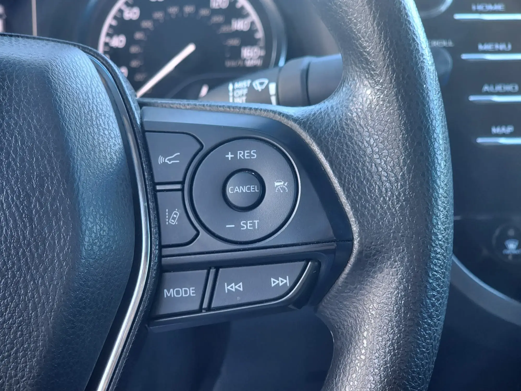 تويوتا كامري هايبرد 2020 - صورة 15