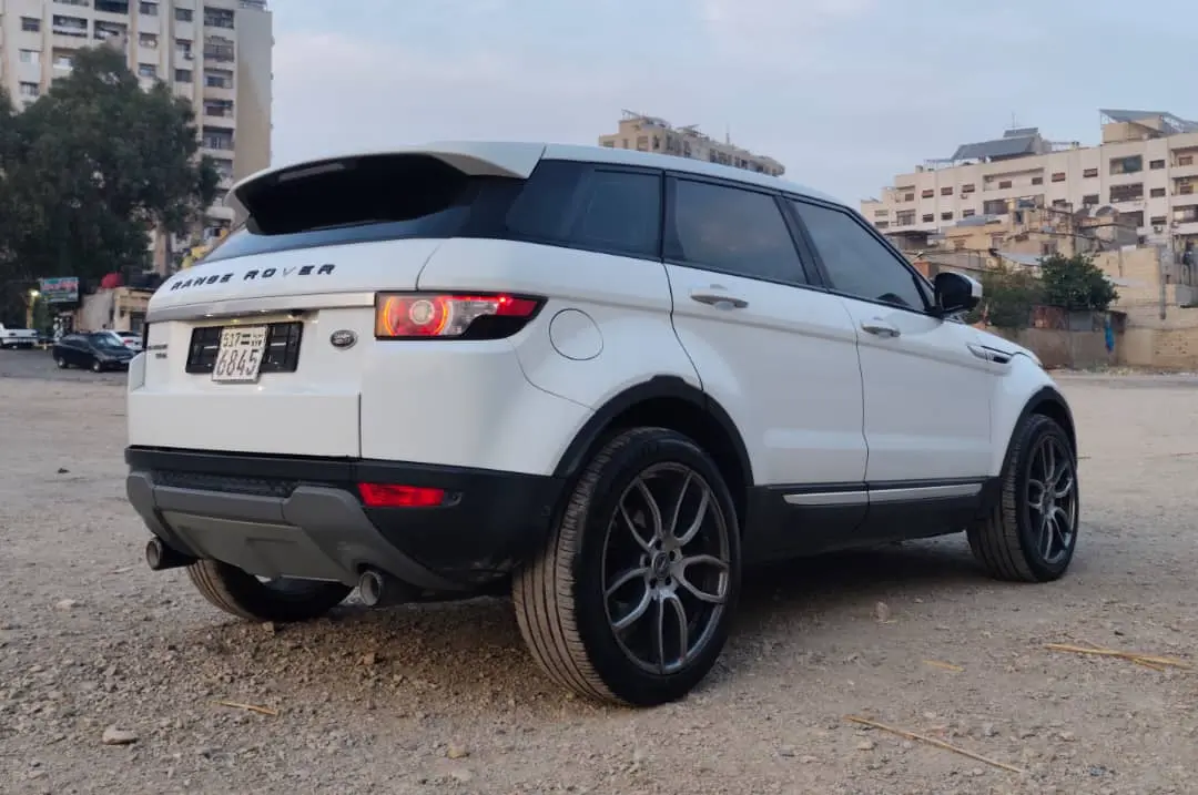 رنج روفر أيفوك 2015 - صورة 3
