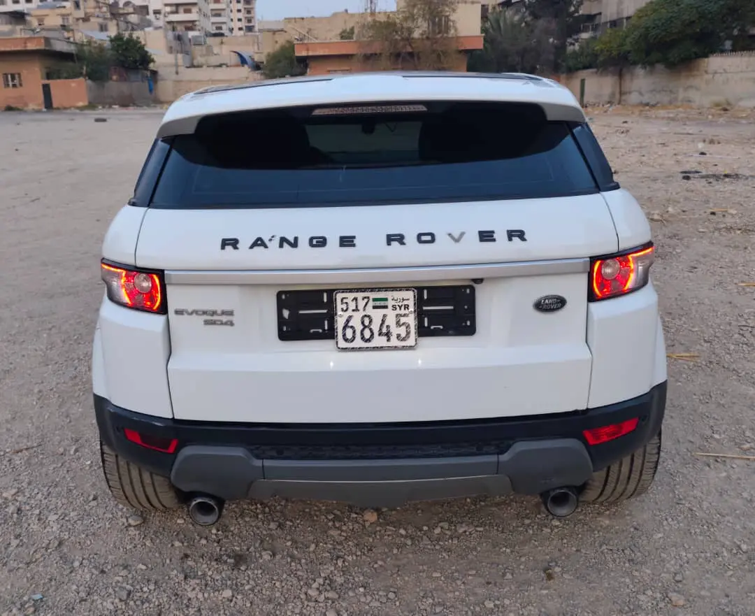 رنج روفر أيفوك 2015 - صورة 4