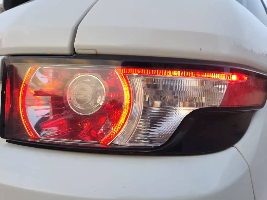 رنج روفر أيفوك 2015 - صورة 6