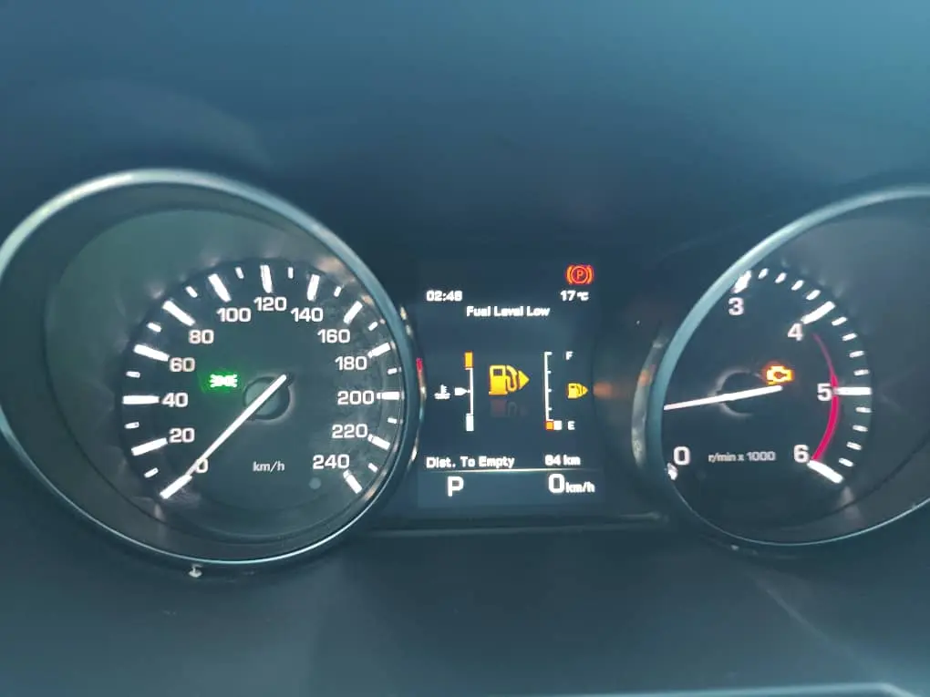 رنج روفر أيفوك 2015 - صورة 11