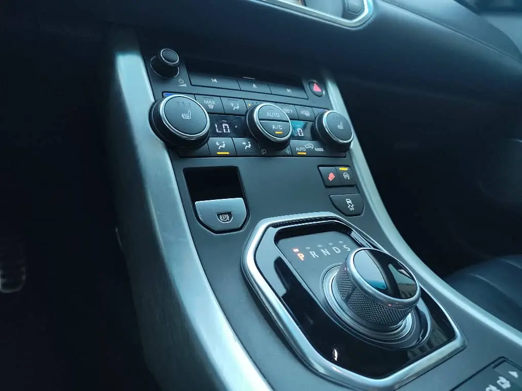 رنج روفر أيفوك 2015 - صورة 15