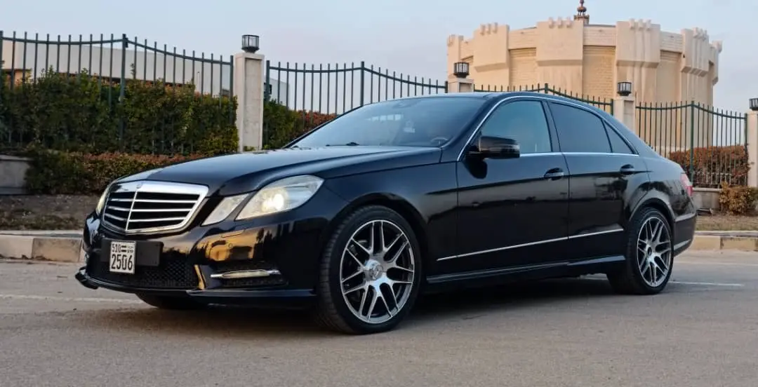 MERCEDES BENZ E300 2012 - صورة 2