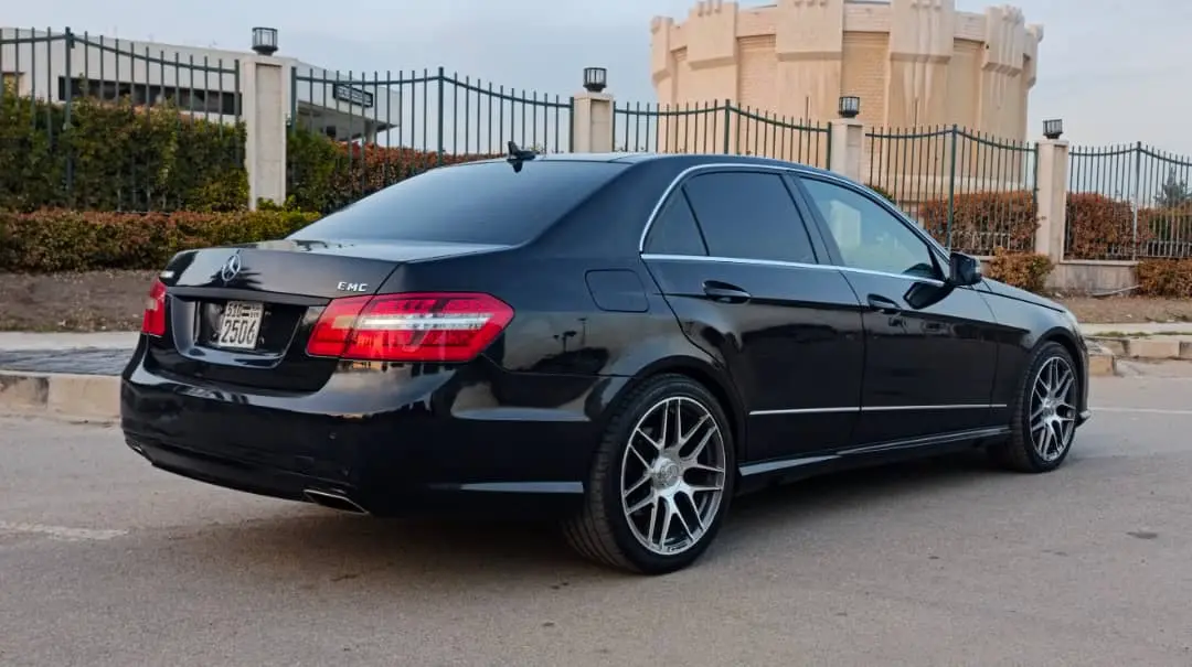 MERCEDES BENZ E300 2012 - صورة 3