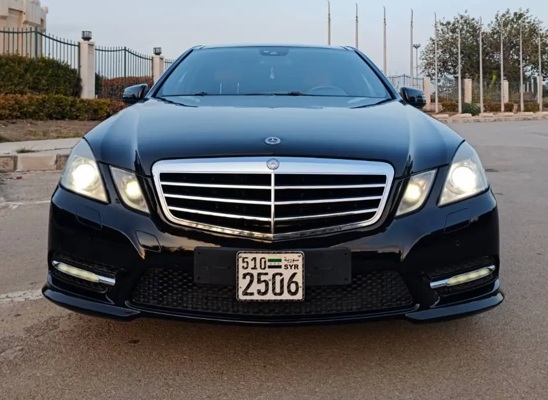 MERCEDES BENZ E300 2012 - صورة 4