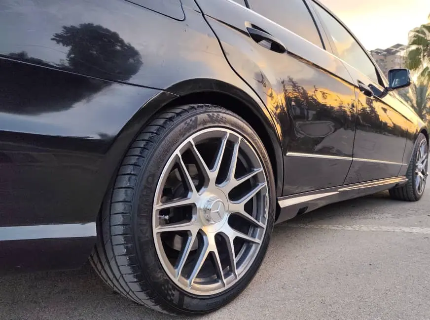 MERCEDES BENZ E300 2012 - صورة 9