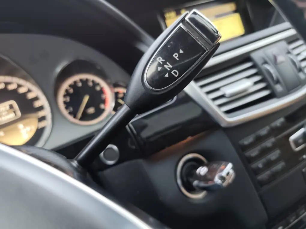 MERCEDES BENZ E300 2012 - صورة 17