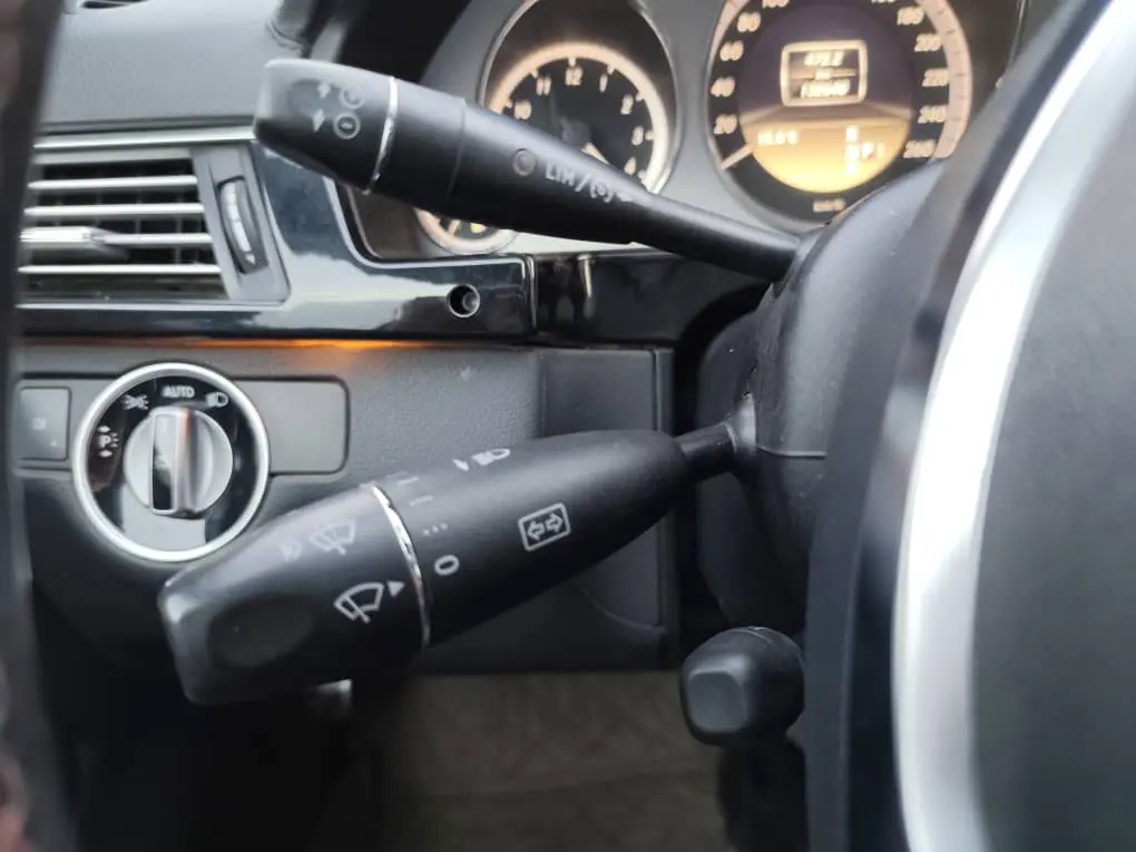 MERCEDES BENZ E300 2012 - صورة 18