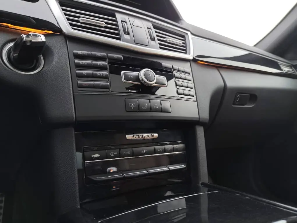 MERCEDES BENZ E300 2012 - صورة 20