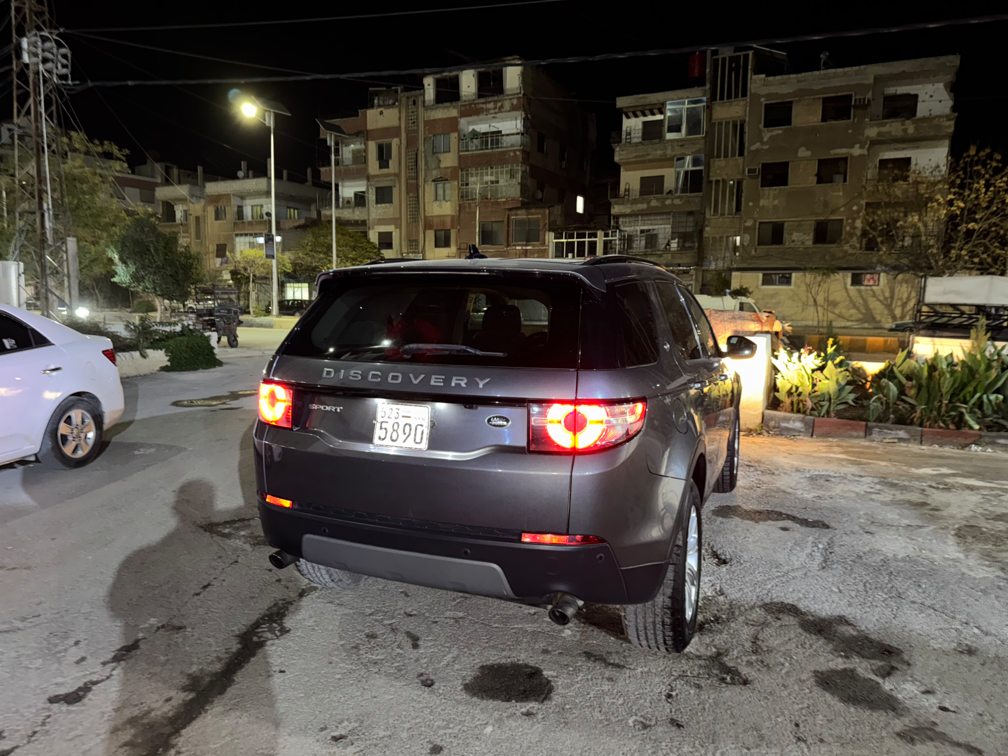 لاند روفر ديسكفري 2016 - صورة 2