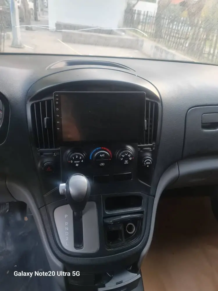 هيونداي H-1 2016 أوتوماتيك بحالة ممتازة - صورة 4