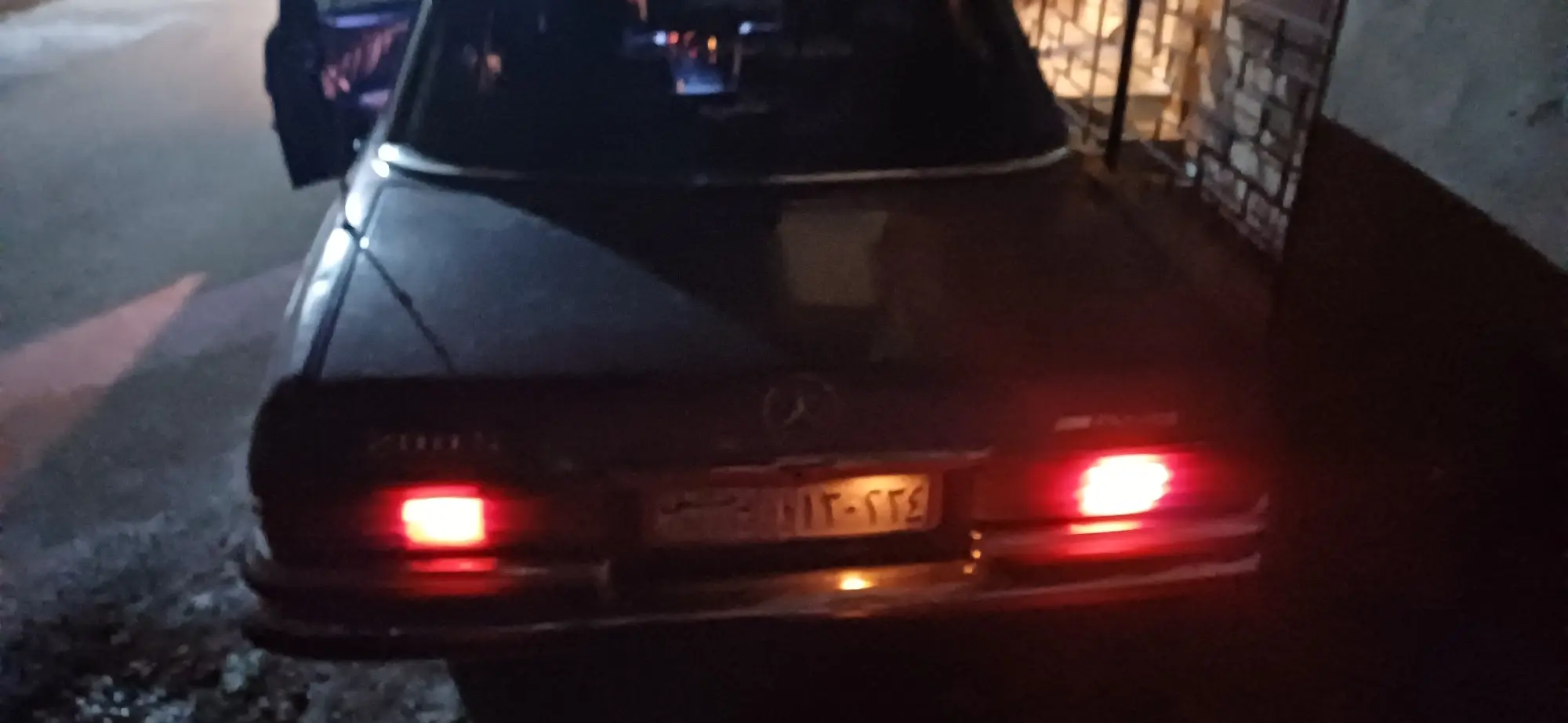 مرسيدس-بنز S-Class 1977 كلاسيكية للبيع بحالة ممتازة - صورة 5