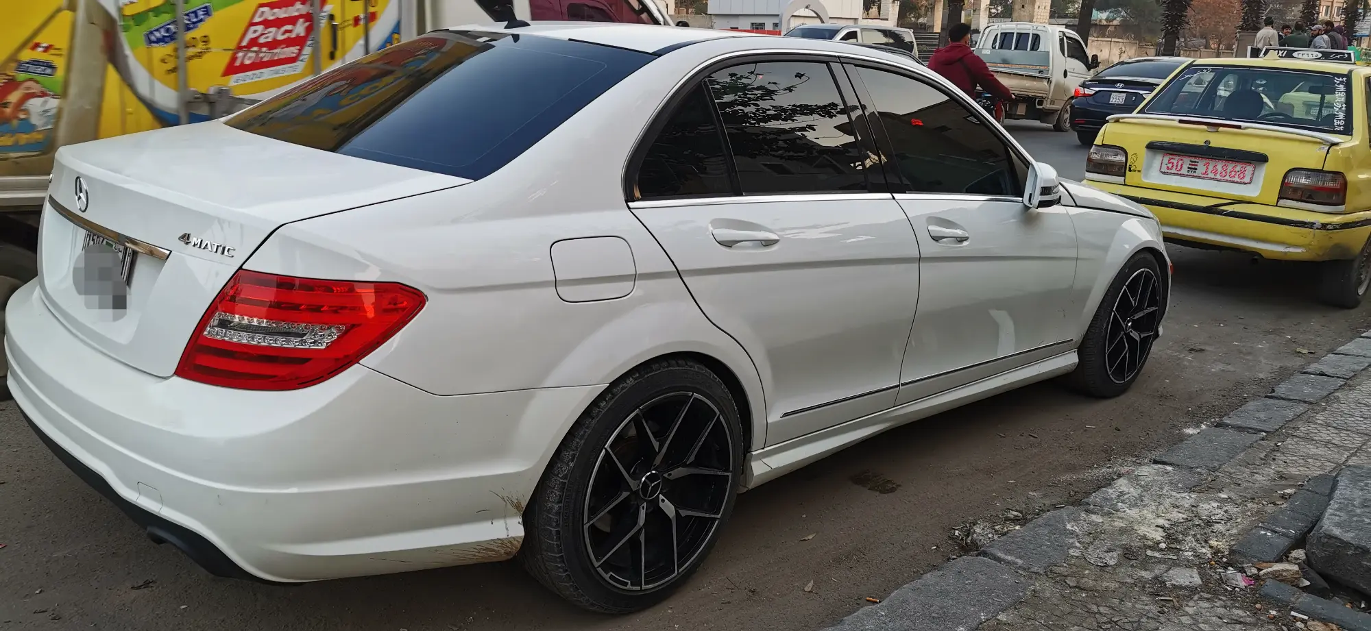 مرسيدس-بنز C-Class 2013 فاخرة c300  - صورة 2