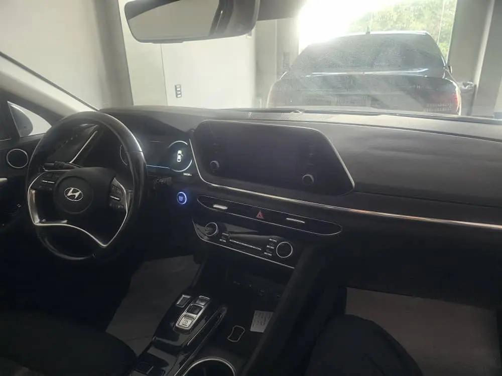 هيونداي سوناتا 2021 أوتوماتيك بحالة الوكالة مع فتحة سقف - صورة 10