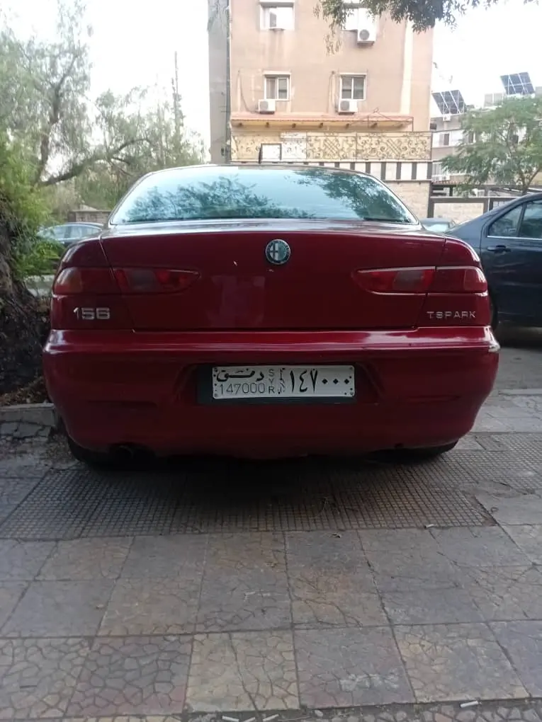 ألفا روميو 156 T.Spark 2001 بناقل يدوي للبيع - صورة 2