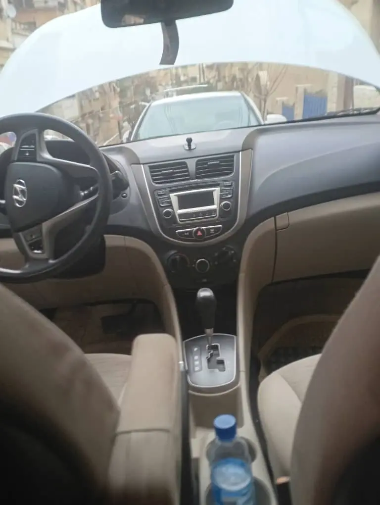 هيونداي أكسنت 2017 أوتوماتيك بحالة ممتازة - صورة 2