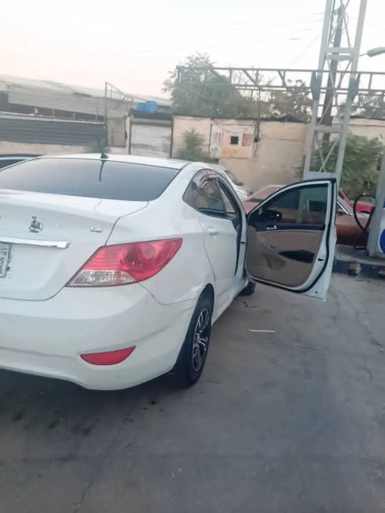 هيونداي أكسنت 2017 أوتوماتيك بحالة ممتازة - صورة 5