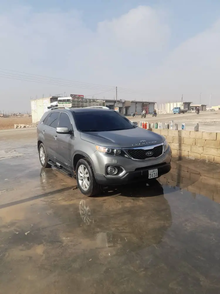 كيا سورينتو 2011 دفع رباعي أتوماتيك بحالة ممتازة - صورة 4