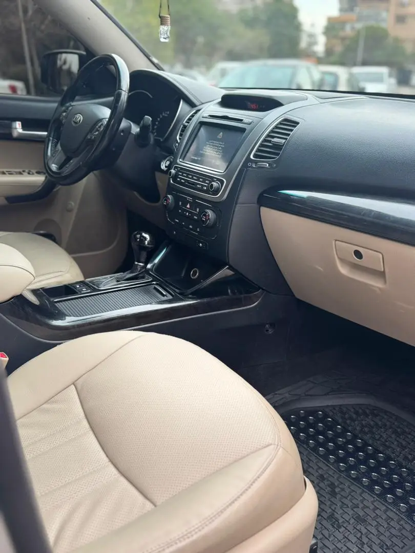 كيا سورينتو 2014 - صورة 7