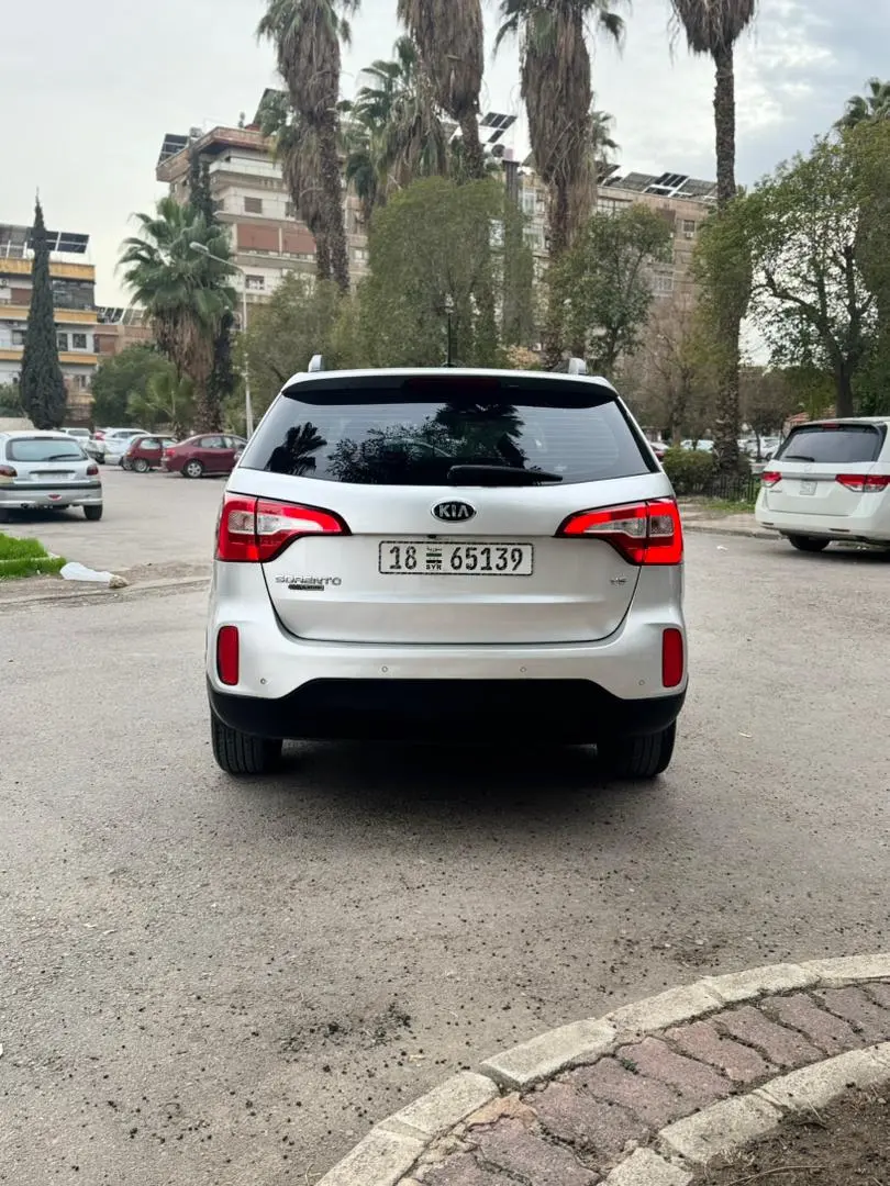 كيا سورينتو 2014 - صورة 9