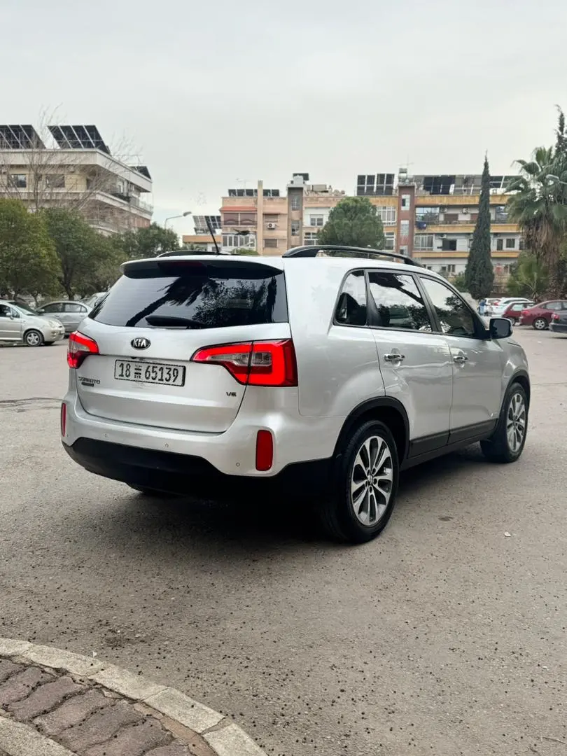 كيا سورينتو 2014 - صورة 10