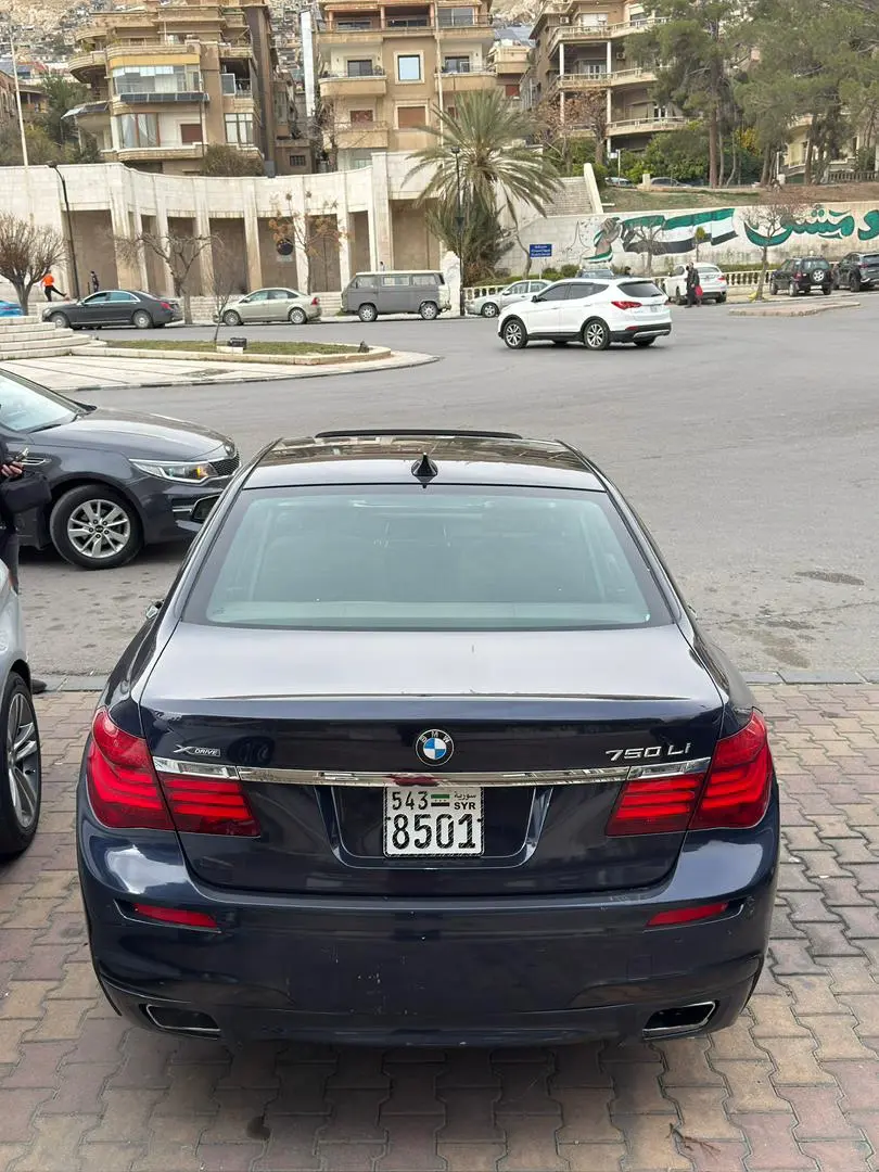 BMW 750 Li 2014 - صورة 5