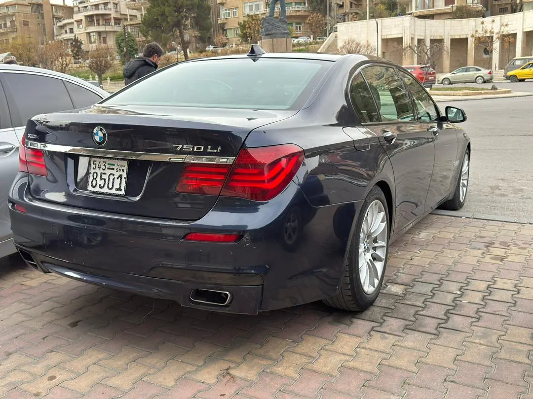 BMW 750 Li 2014 - صورة 10