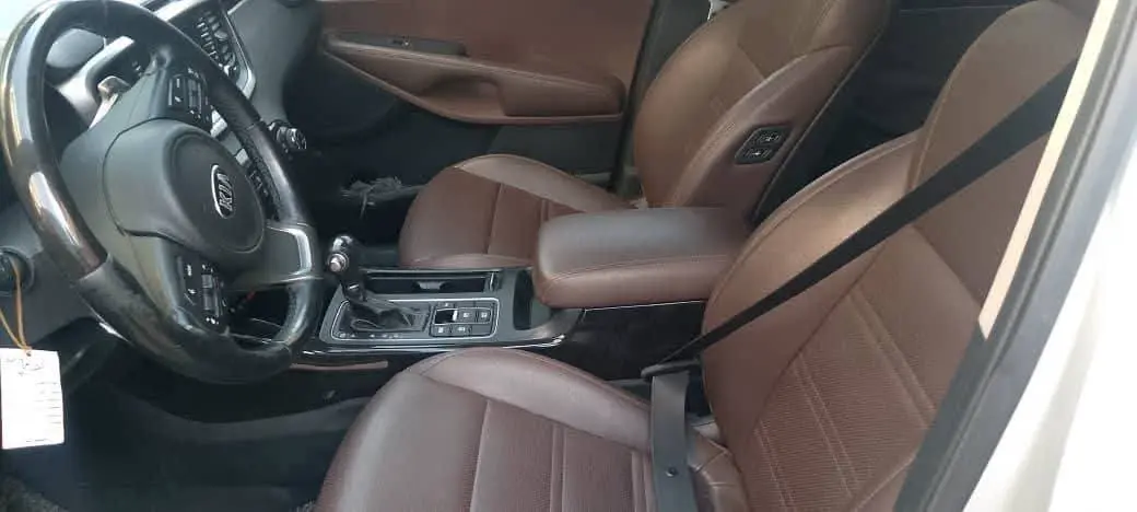 كيا سورينتو 2017 SUV أوتوماتيك مع سقف بانورامي - صورة 5