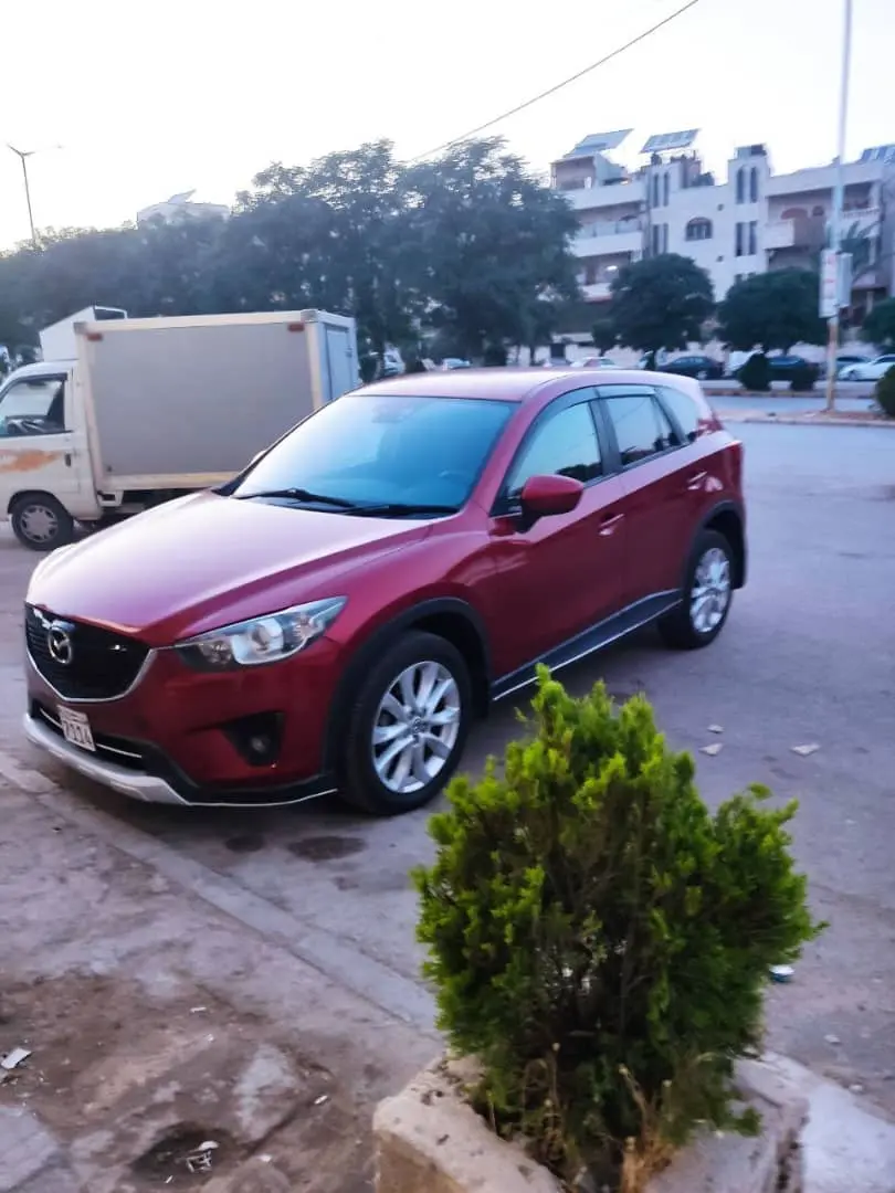 مازدا CX-5 2012 دفع رباعي بتصميم جذاب - صورة 1