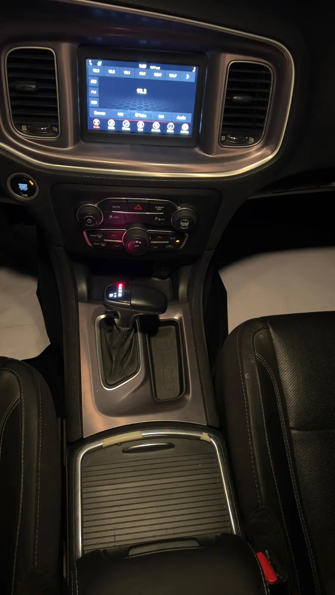 دودج تشارجر SXT - صورة 7