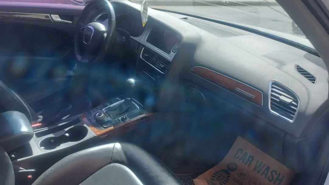 أودي A4 2011 أوتوماتيك بحالة ممتازة - صورة 4