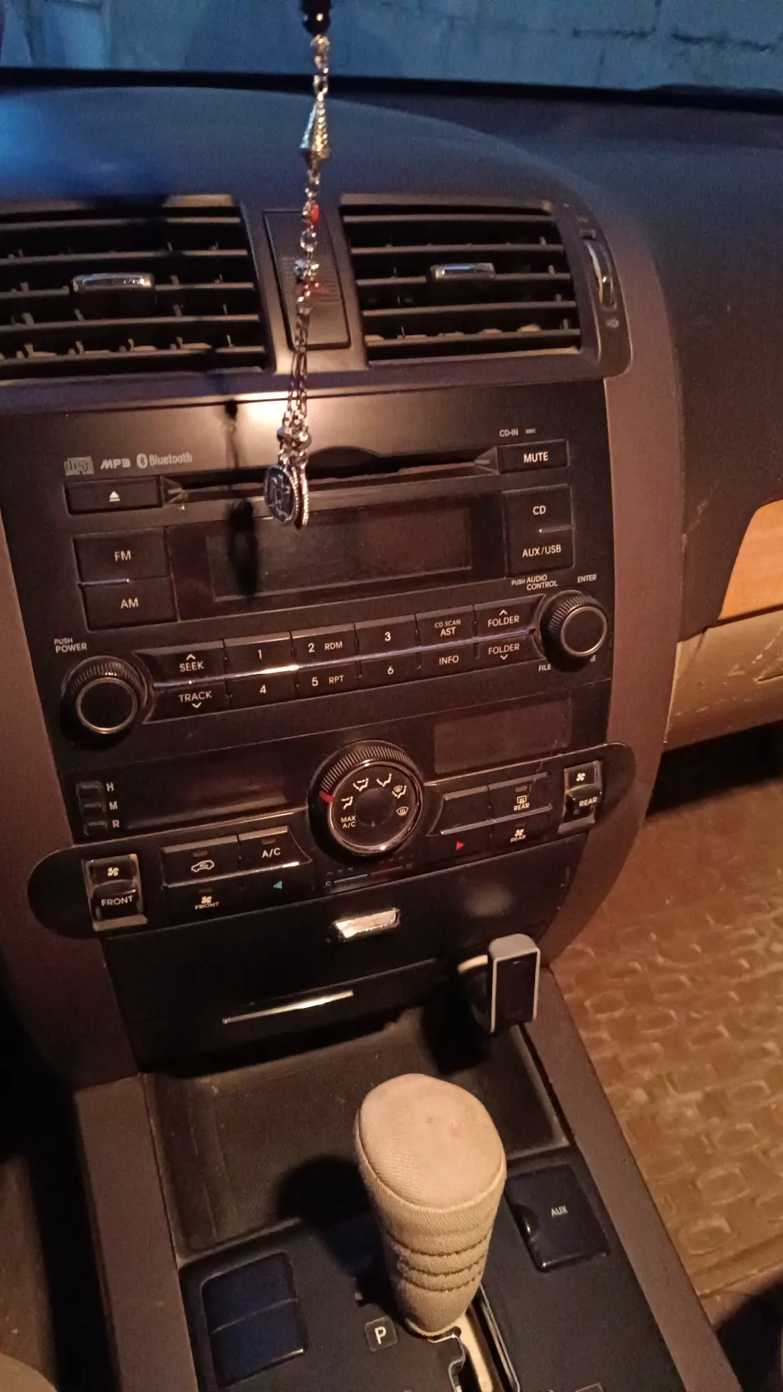 كيا موهافي 2012 دفع رباعي للبيع بحالة ممتازة - صورة 4