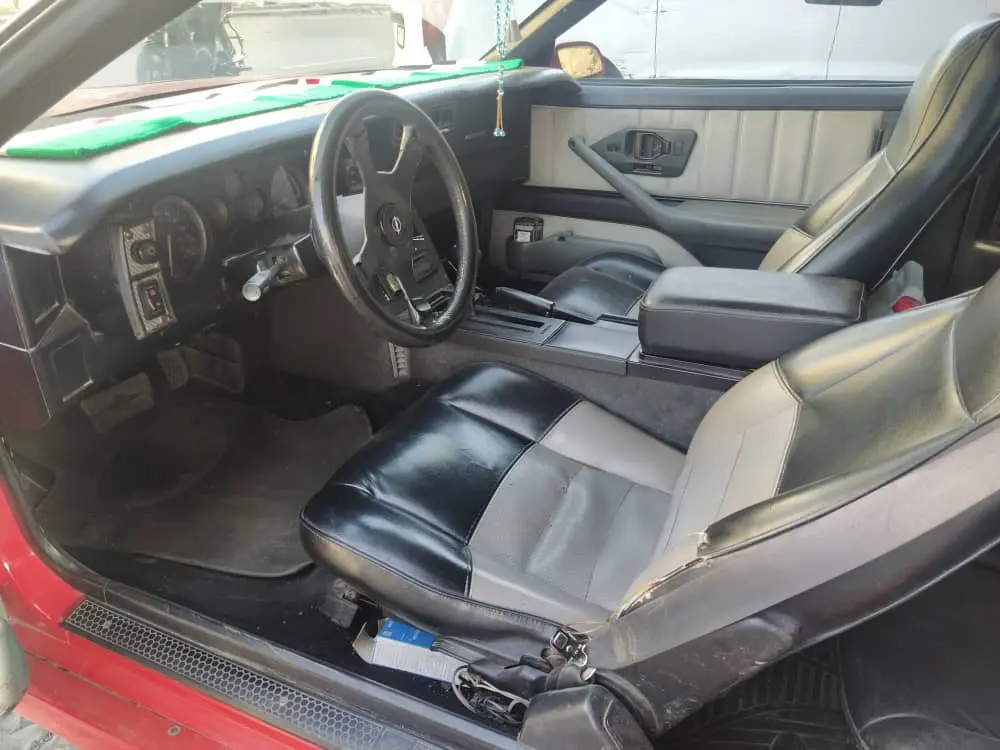 شيفروليه كامارو 1990 كوبيه رياضية كلاسيكية - صورة 5