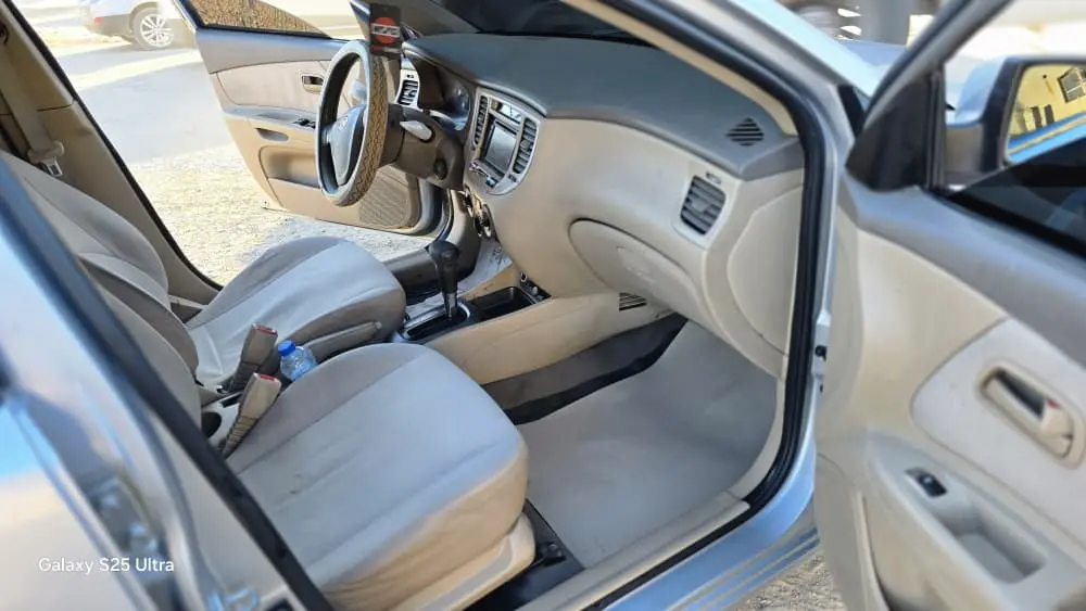 كيا ريو 2008 أوتوماتيك بحالة جيدة - صورة 2