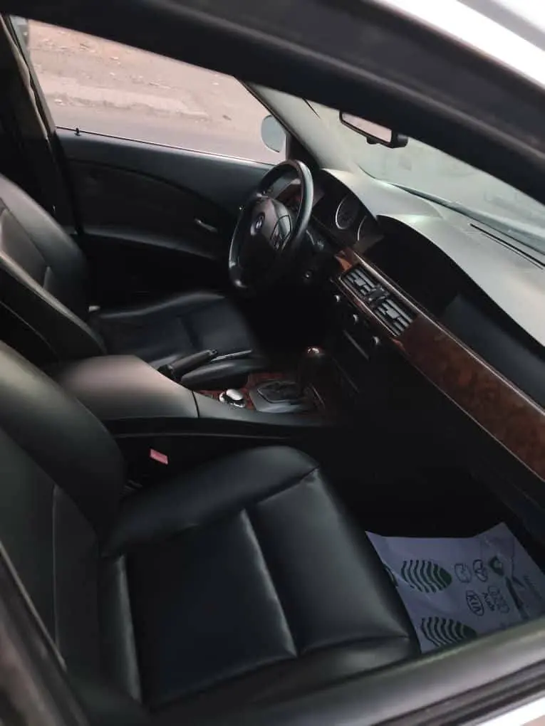 بي إم دبليو 520i كرت 2005 - صورة 4