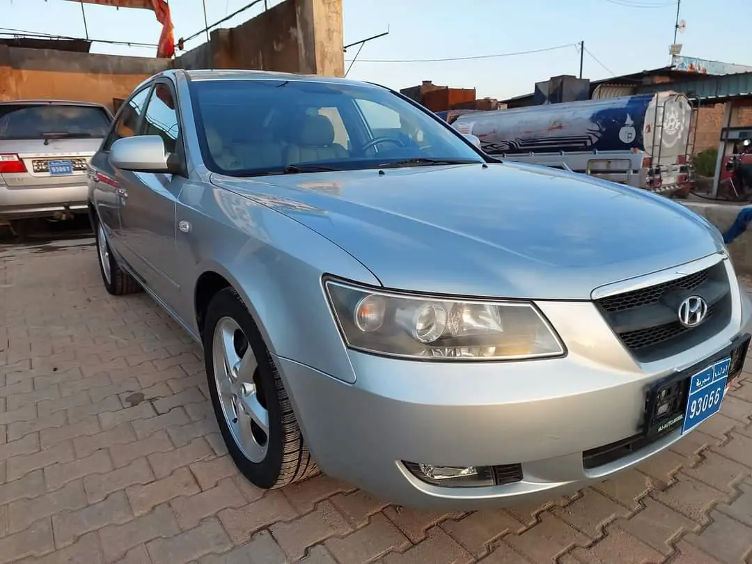هيونداي سوناتا 2006 أوتوماتيك بحالة ممتازة - صورة 1