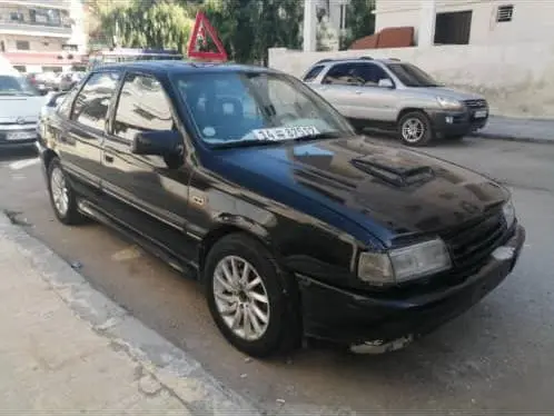 أوبل فيكترا 1993 سيدان للبيع بمظهر رياضي - صورة 2